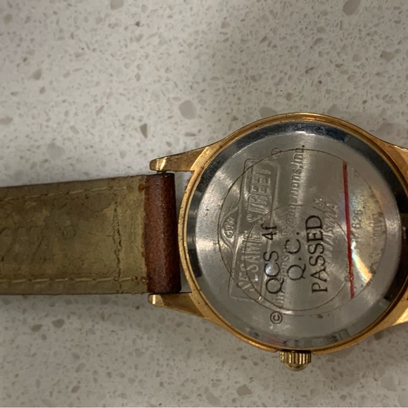 Watch - Picture 8 of 10